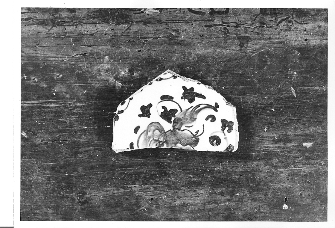 piatto, frammento - bottega derutese (prima metà sec. XVI)