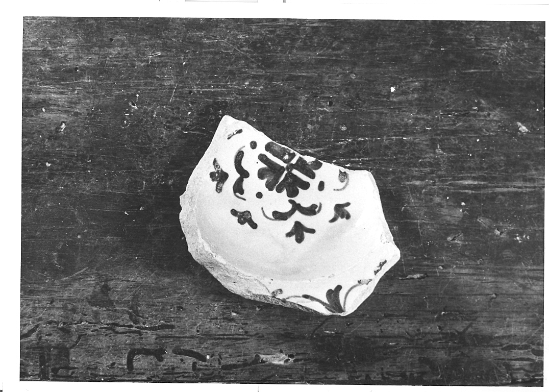 piatto, frammento - bottega derutese (prima metà sec. XVI)