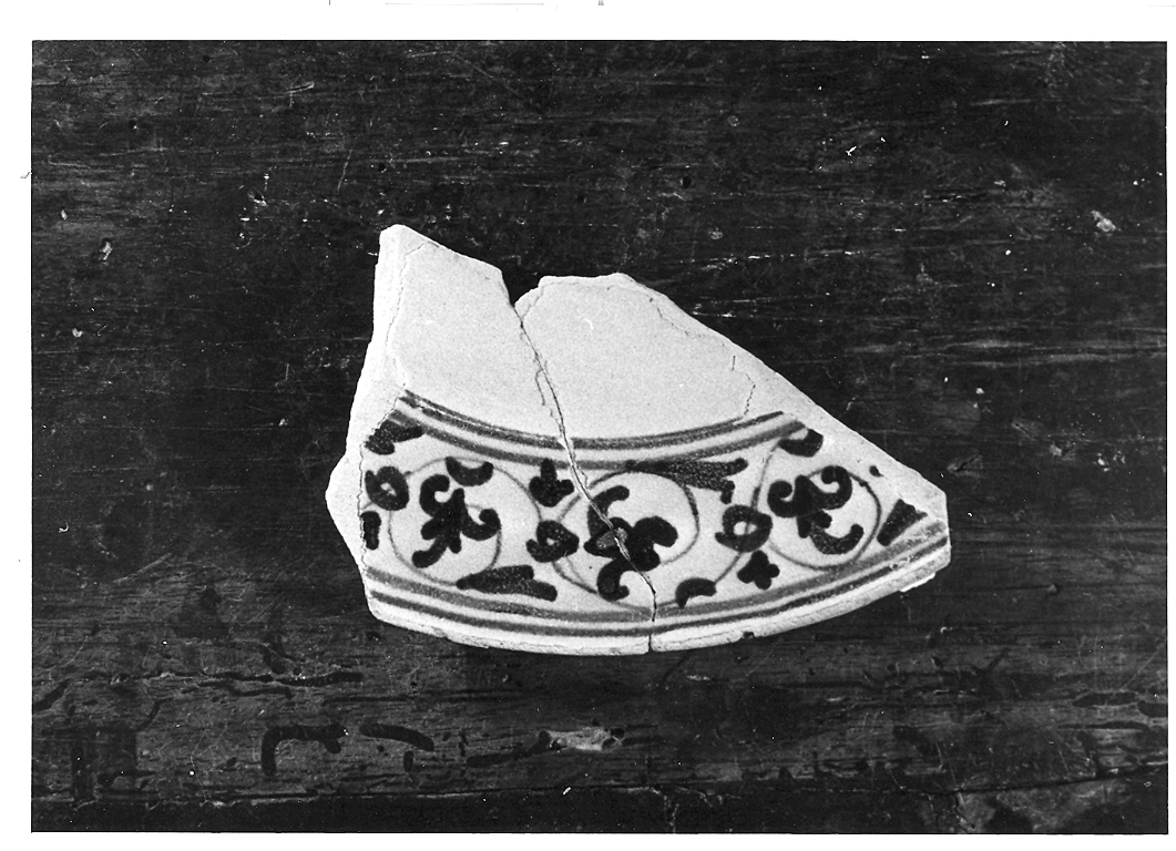 piatto, frammento - bottega derutese (prima metà sec. XVI)
