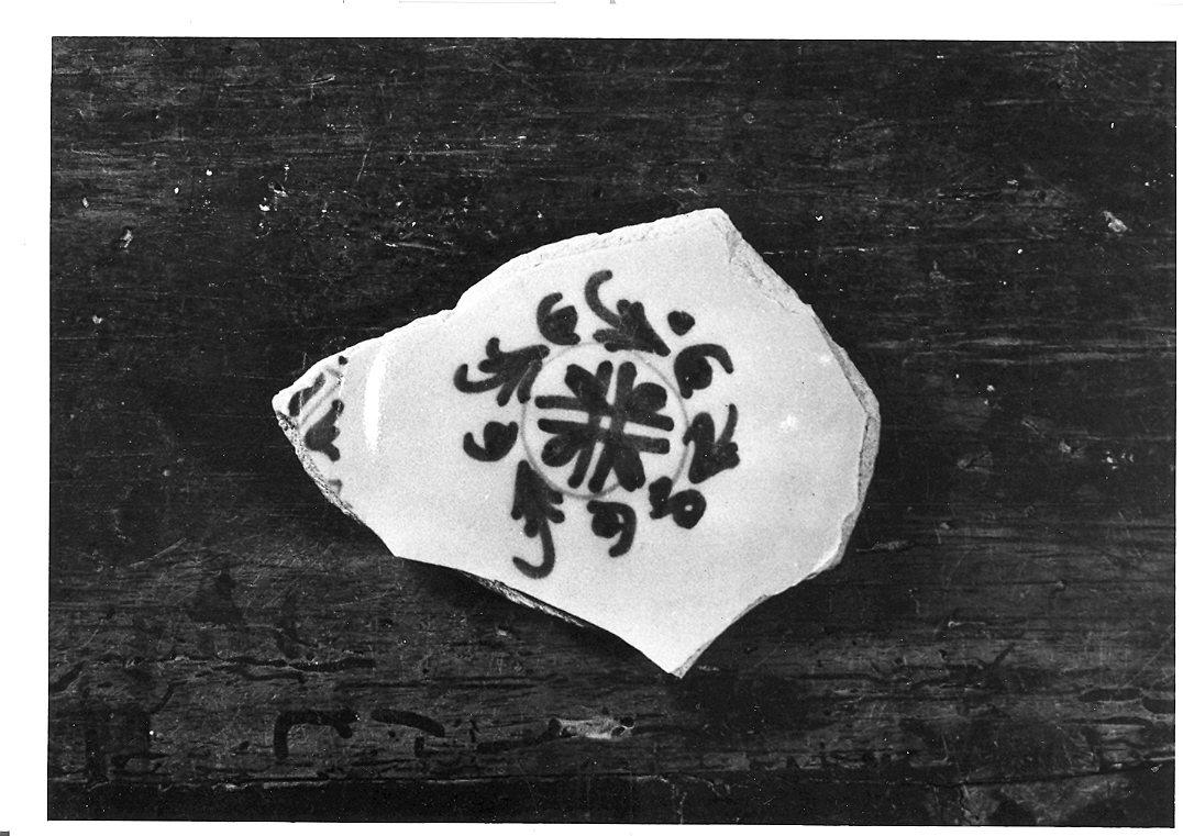 piatto, frammento - bottega derutese (prima metà sec. XVI)