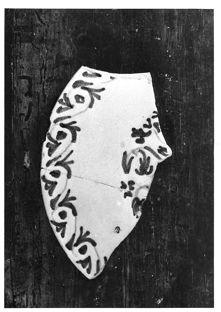 piatto, frammento - bottega derutese (prima metà sec. XVI)