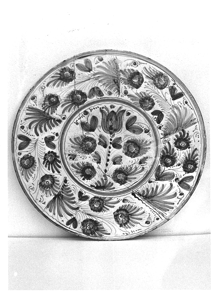 alzata - bottega derutese (seconda metà sec. XVI)