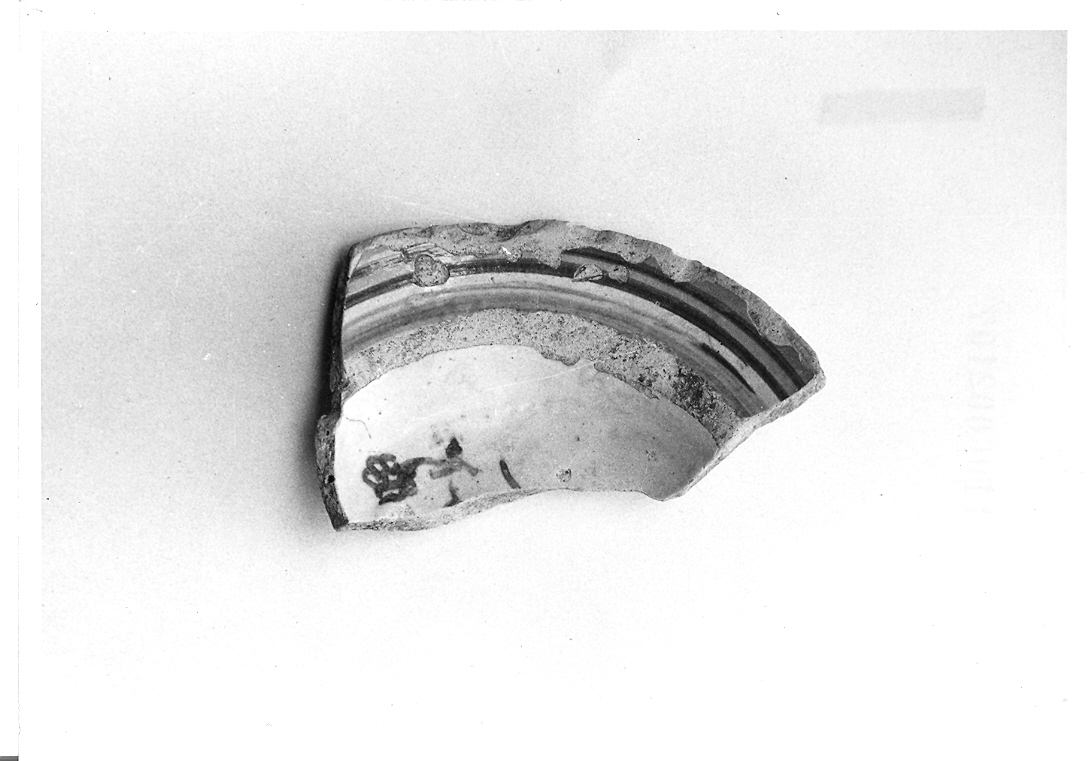 piatto, frammento - bottega urbinate (sec. XVI)