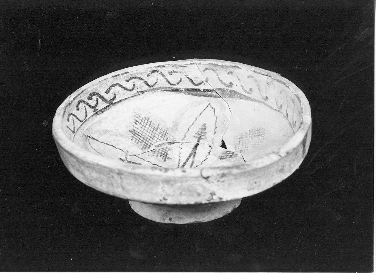 bacile - manifattura aretina (sec. XV)