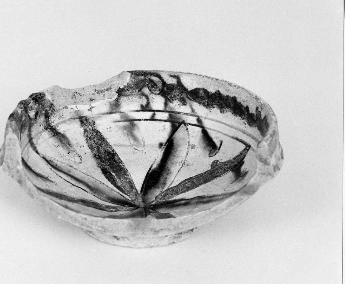 bacile - manifattura aretina (sec. XV)