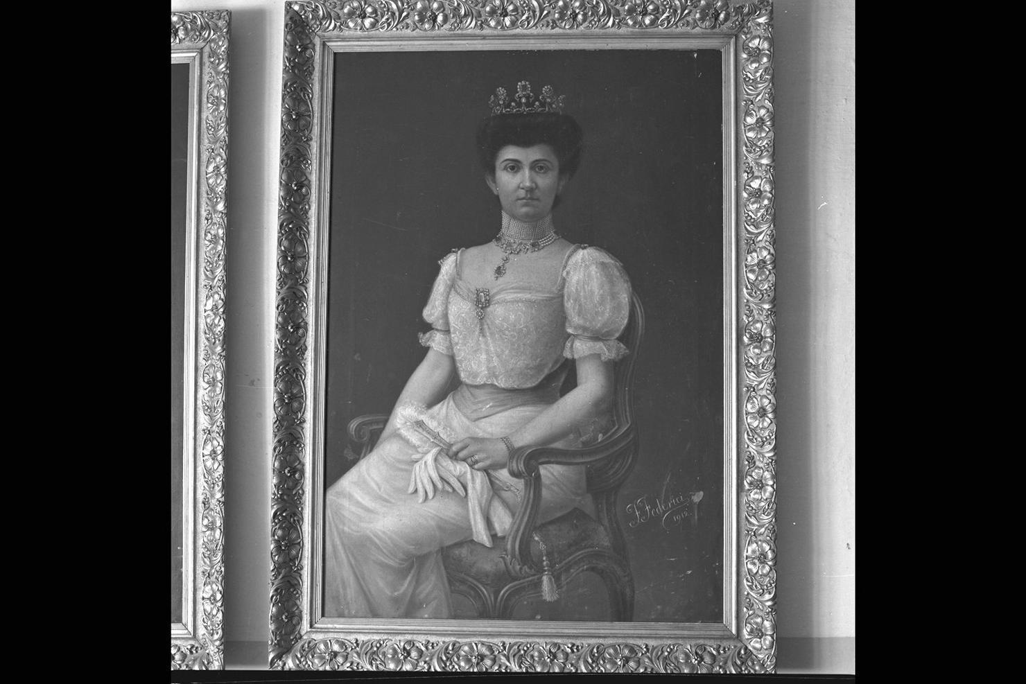 ritratto della regina Elena di Savoia (dipinto) di Federici Francesco (sec. XX)