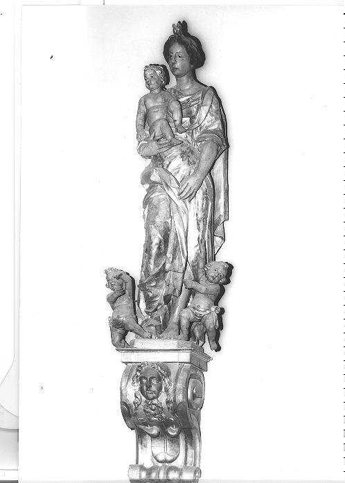 Carità (statua, pendant) di Scaglia Leonardo, Giglioni Francesco (sec. XVII)