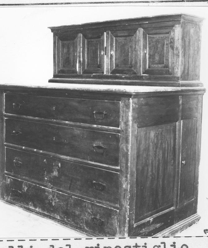 cassettone - bottega marchigiana (sec. XVII)