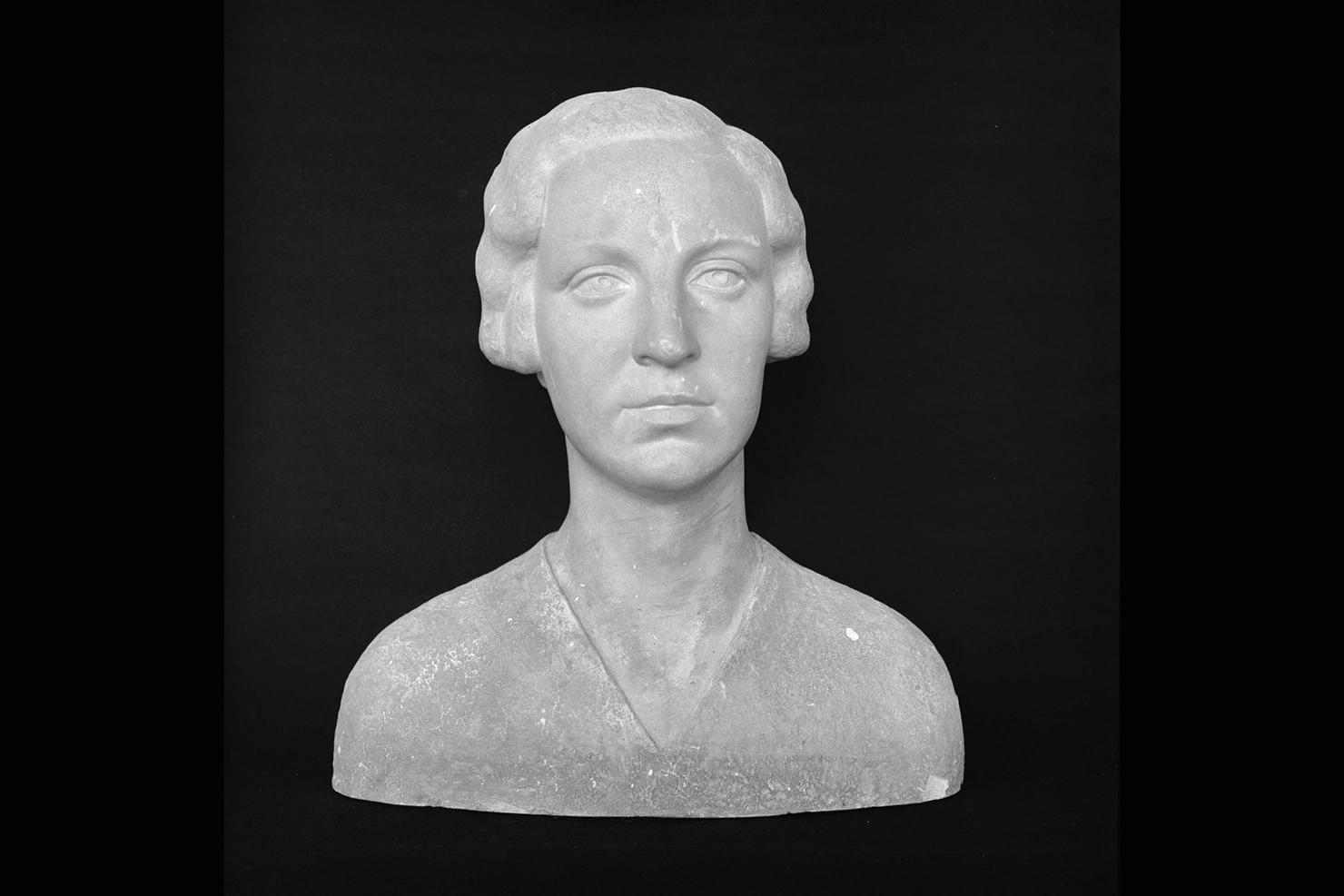busto femminile (scultura) di Gera Uno (sec. XX)