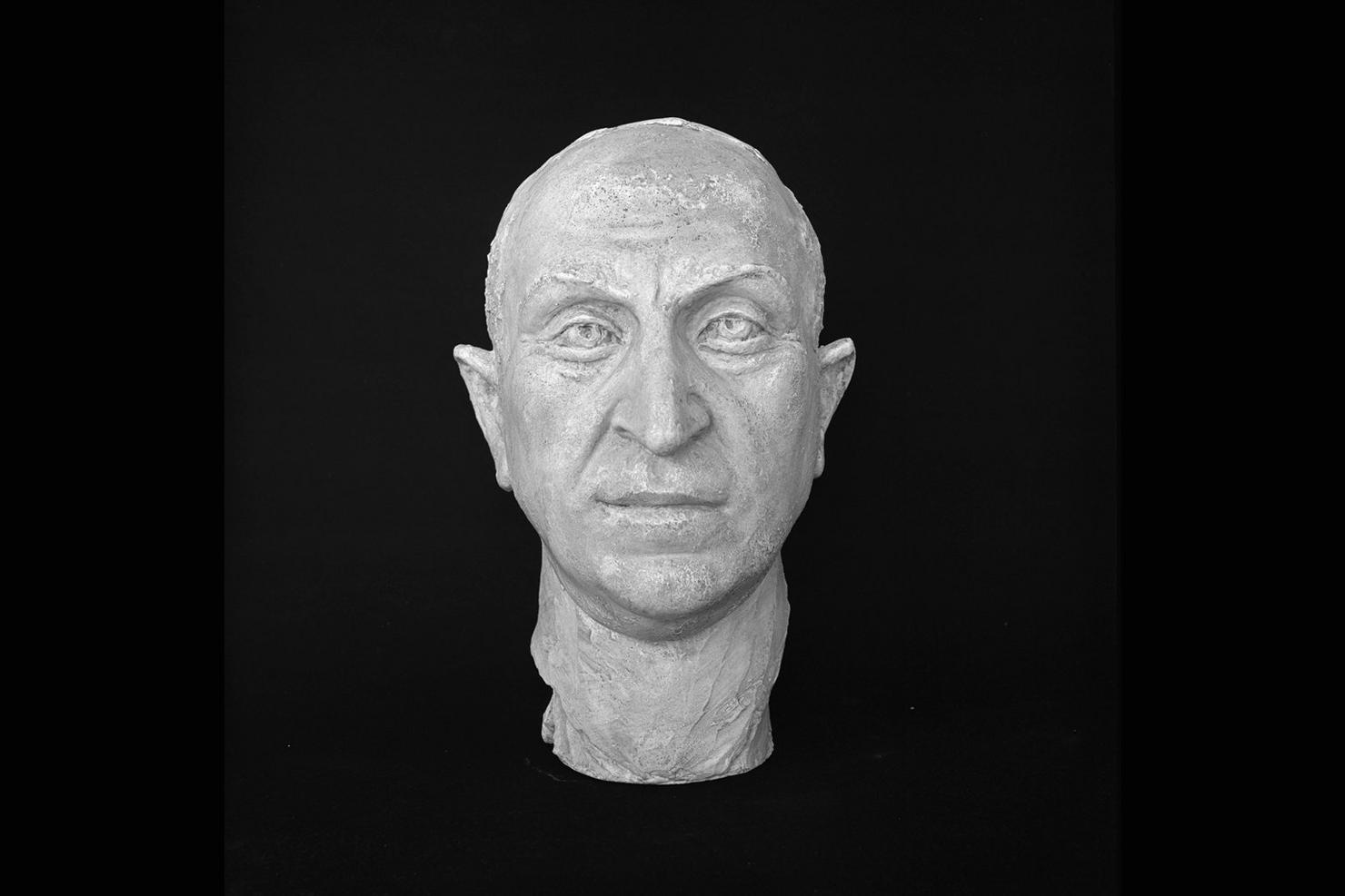 testa maschile (scultura) di Gera Uno (sec. XX)