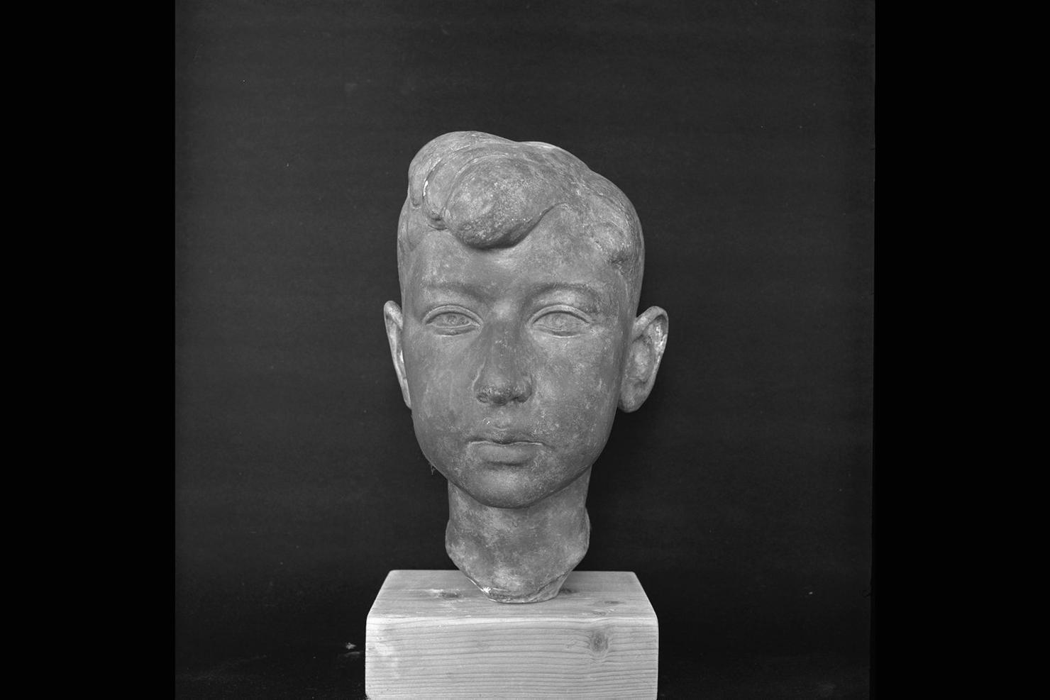 testa di fanciullo (scultura) di Gera Uno (sec. XX)