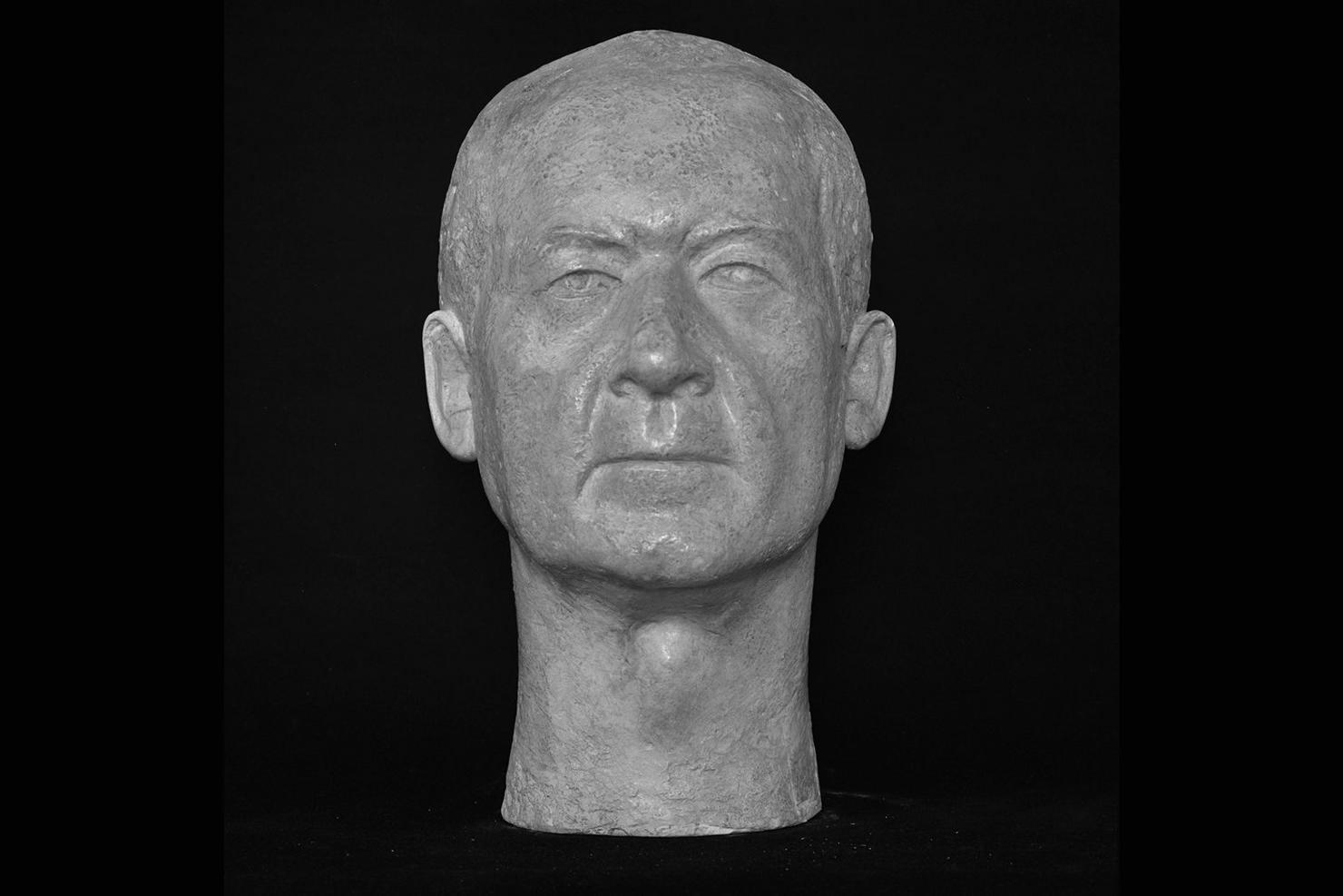 testa maschile (scultura) di Gera Uno (sec. XX)