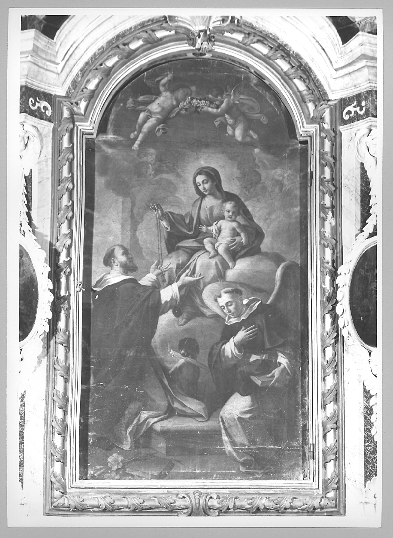 Madonna del Rosario con San Domenico e San Vincenzo Ferreri (dipinto) di Ricci Alessandro (sec. XVIII)