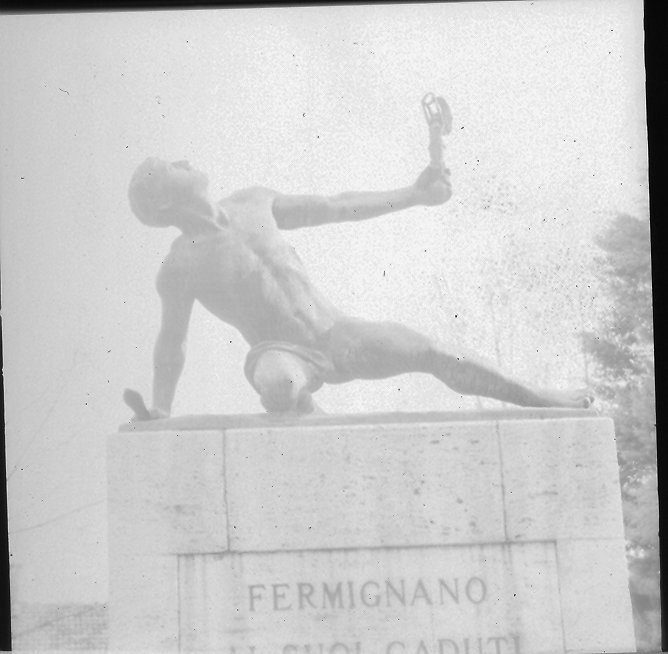 figura maschile (statua) di Romagnoli Giuseppe (sec. XX)