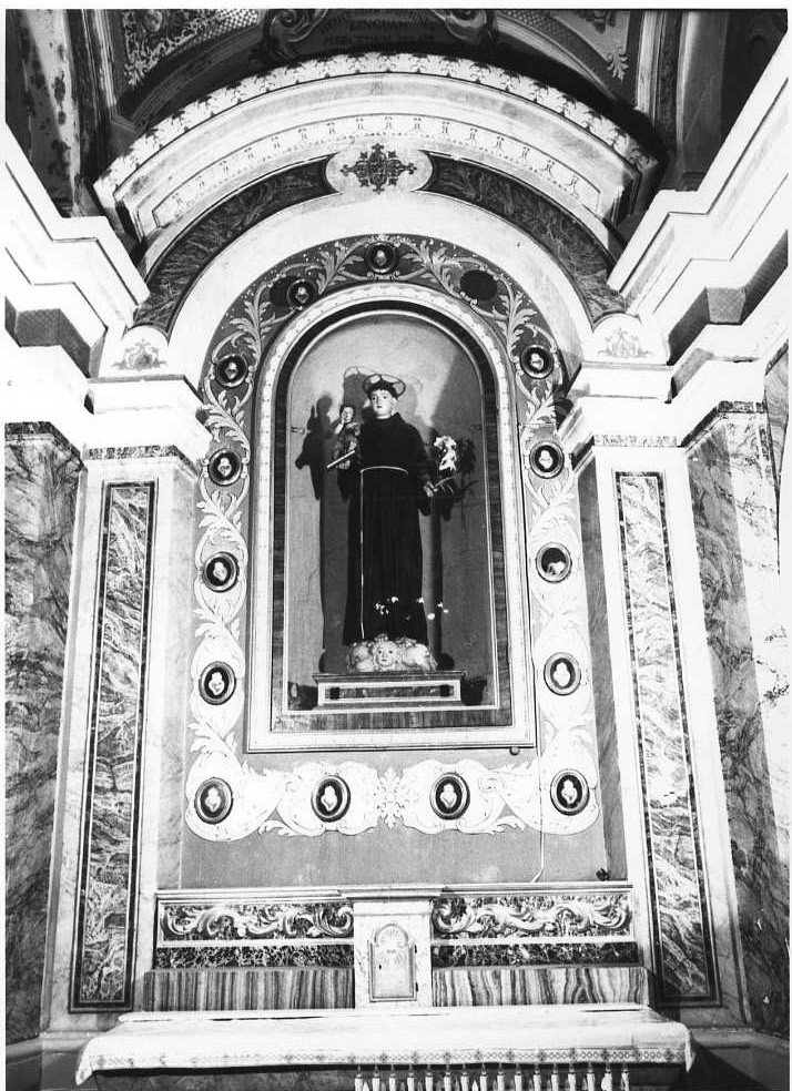 altare, insieme di Achilli Nicola (attribuito), Carnili Gianfilippo (sec. XVIII, sec. XX)