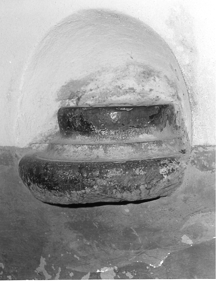 acquasantiera da parete - bottega marchigiana (fine/inizio secc. XVIII/ XIX)