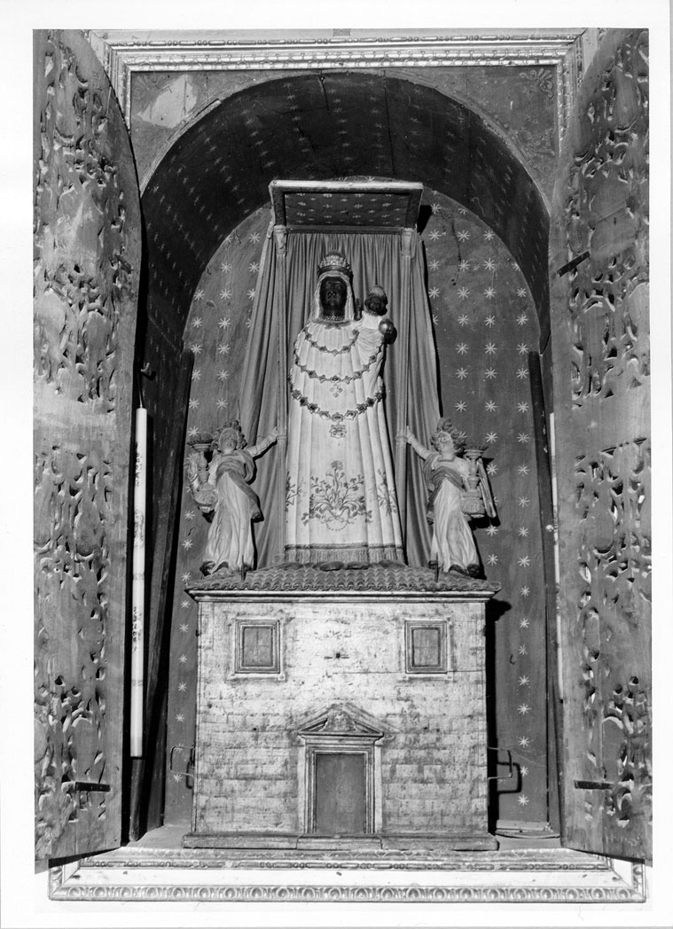 Madonna di Loreto, Santa Casa e angeli (gruppo scultoreo) - bottega marchigiana (sec. XVII)