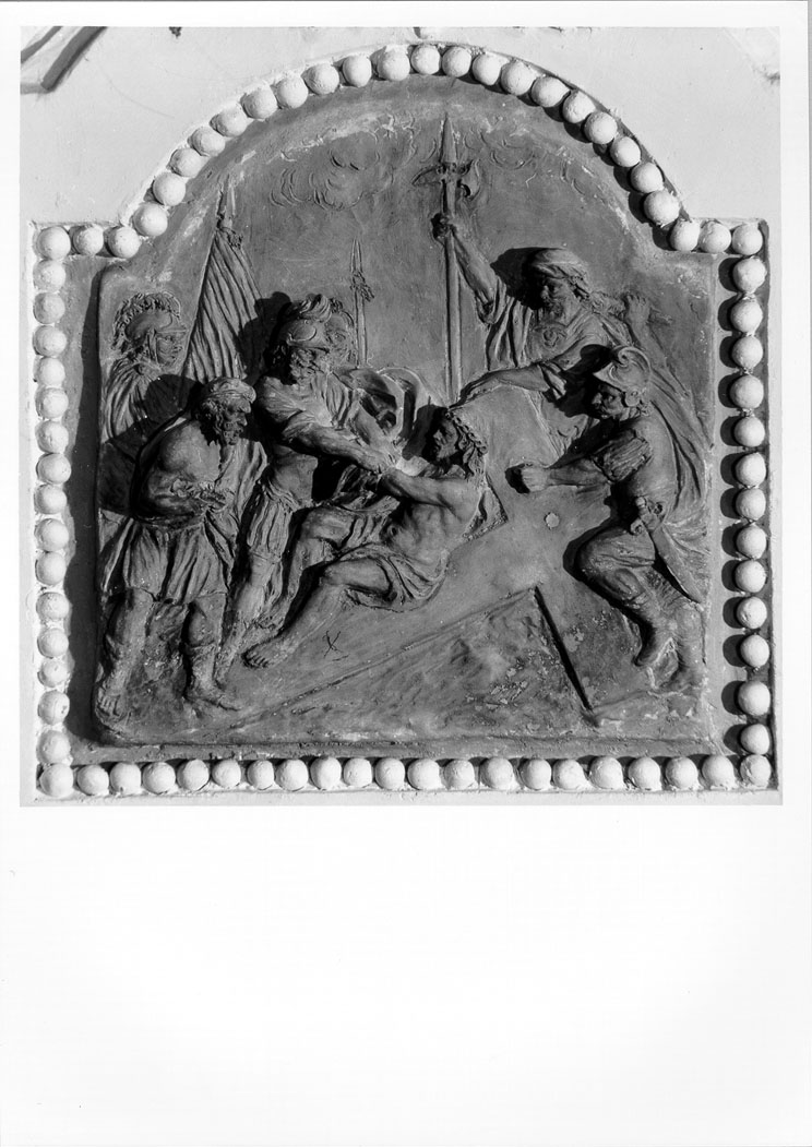 stazione XI: Gesù inchiodato alla croce (Via Crucis, elemento d'insieme) - bottega marchigiana (sec. XIX)