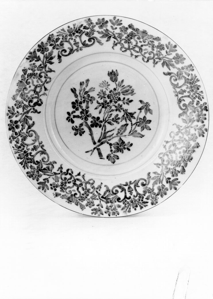 piatto da parata - manifattura di Doccia (prima metà sec. XVIII)