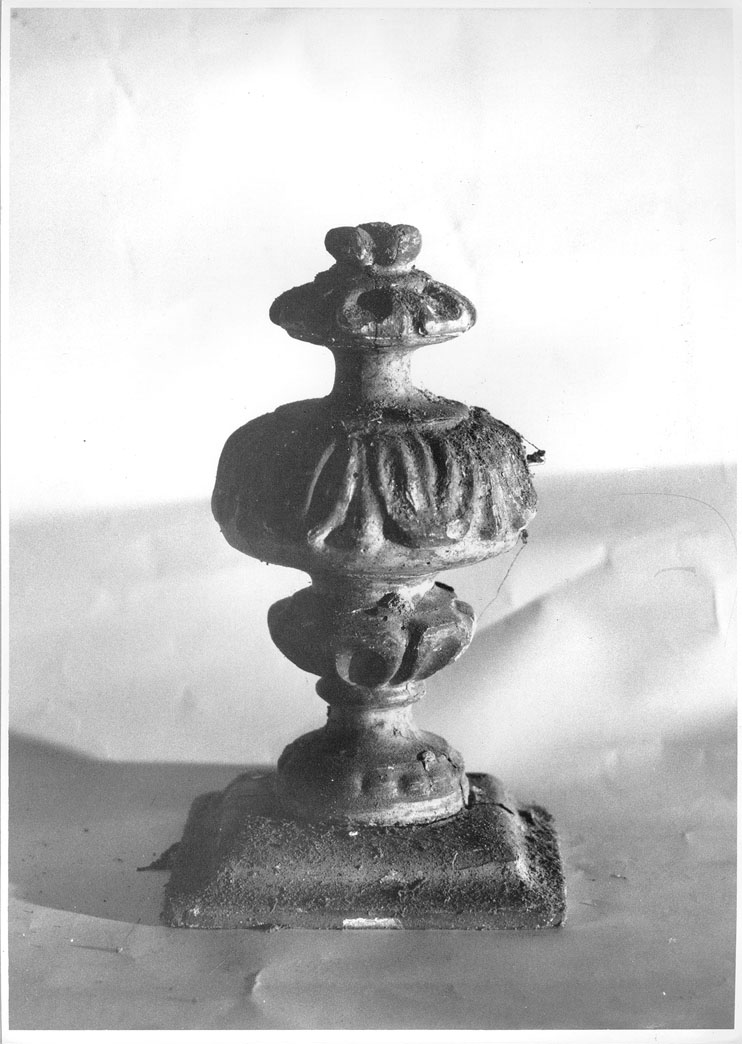 vaso d'altare con composizione floreale - bottega marchigiana (sec. XVIII)