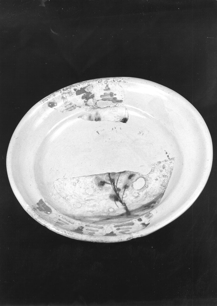 piatto, frammento - bottega marchigiana (secc. XVII/ XVIII)