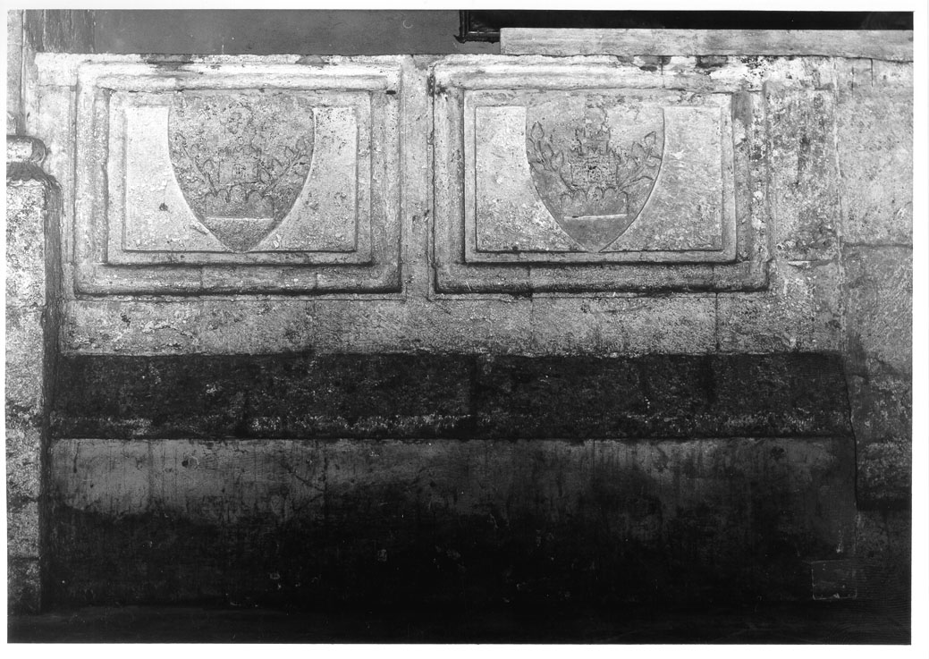 sarcofago - bottega marchigiana (sec. XIV)