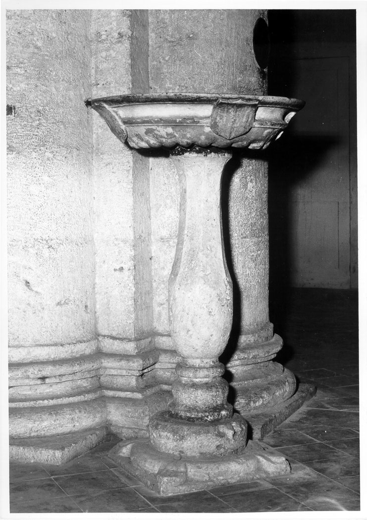 acquasantiera - bottega lombarda (sec. XVI)