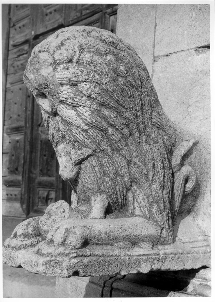 leone (scultura, serie) - ambito europeo (sec. XIV)