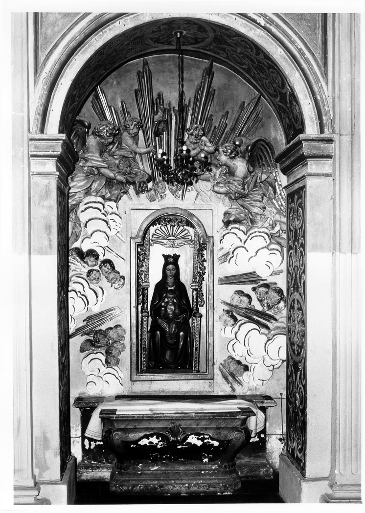 gloria di angeli e nubi (decorazione plastica) di Giosafatti Giuseppe (attribuito) (fine/inizio secc. XVII/ XVIII)