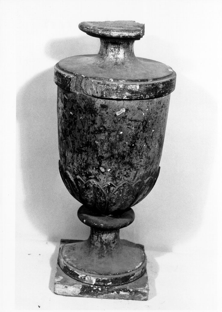 vaso d'altare con composizione floreale - bottega marchigiana (sec. XVIII)