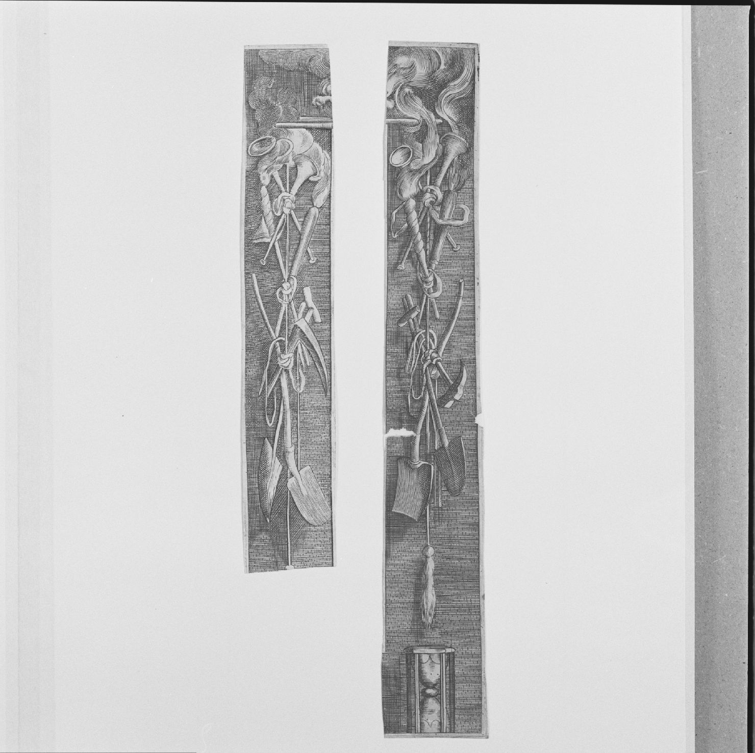 trofeo funebre di utensili e faci (stampa, frammento) di Bloemaert Abraham, Saenredam Giovanni (fine/inizio secc. XVI/ XVII)