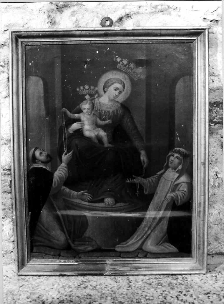 Madonna di Pompei, Madonna del Rosario con San Domenico e Santa Caterina da Siena (stampa) di Meneghini Matteo (primo quarto sec. XX)