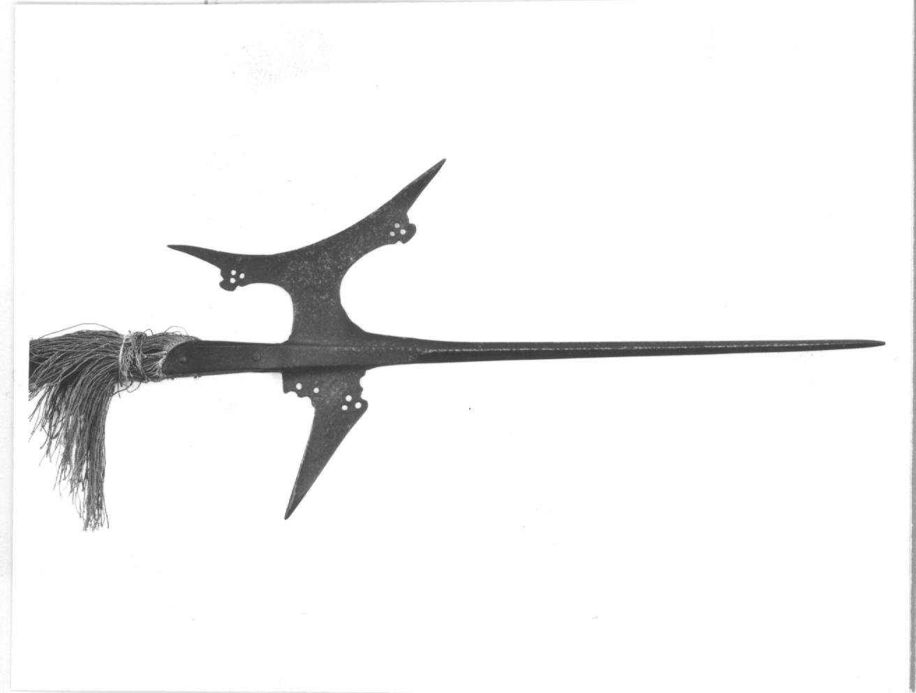 alabarda dello svizzero - bottega tedesca (seconda metà sec. XVI)