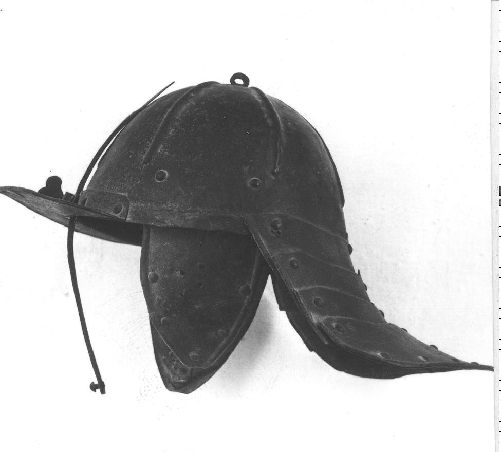 caschetto - bottega Europa orientale (fine/inizio secc. XVII/ XVIII)