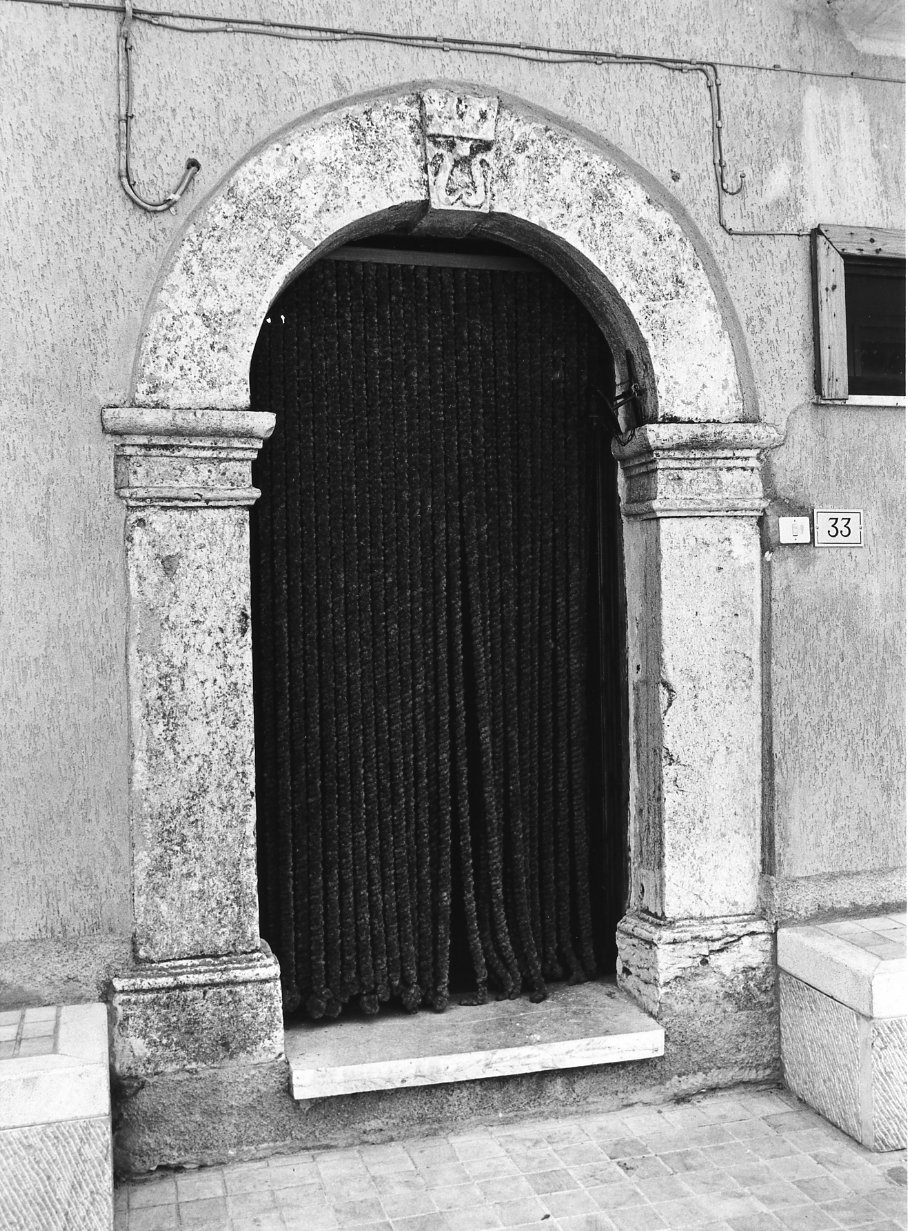 portale - bottega molisana (fine sec. XIX)