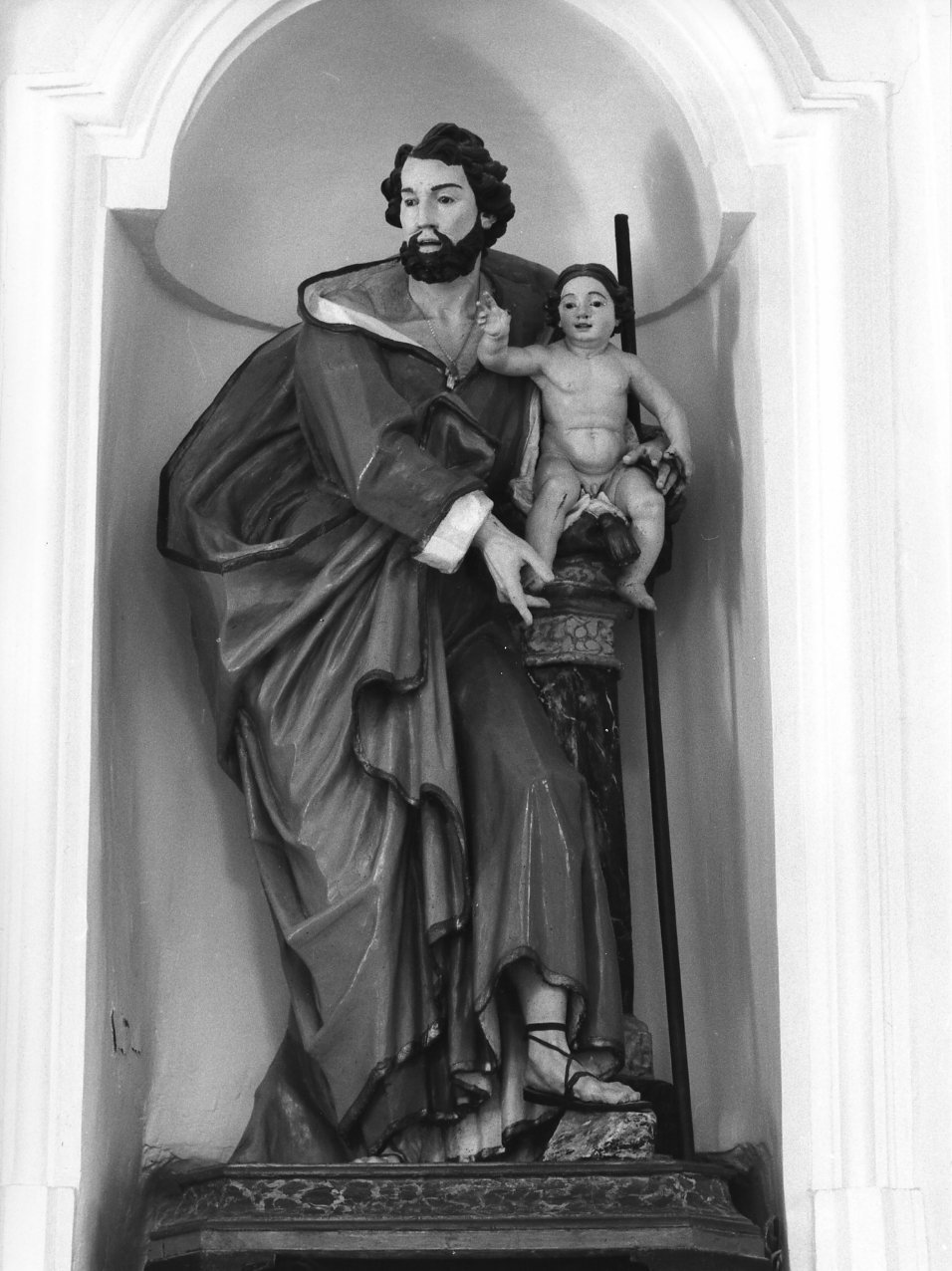 S. Giuseppe col Bambino Gesù (gruppo scultoreo) di Labbate Emilio (attribuito) (sec. XIX)