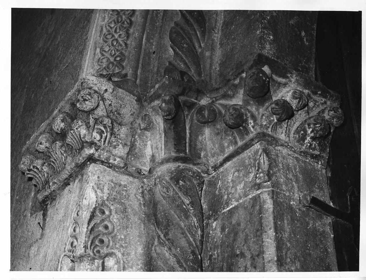 capitello - bottega Italia meridionale, bottega Italia meridionale (secc. XIII/ XIV)