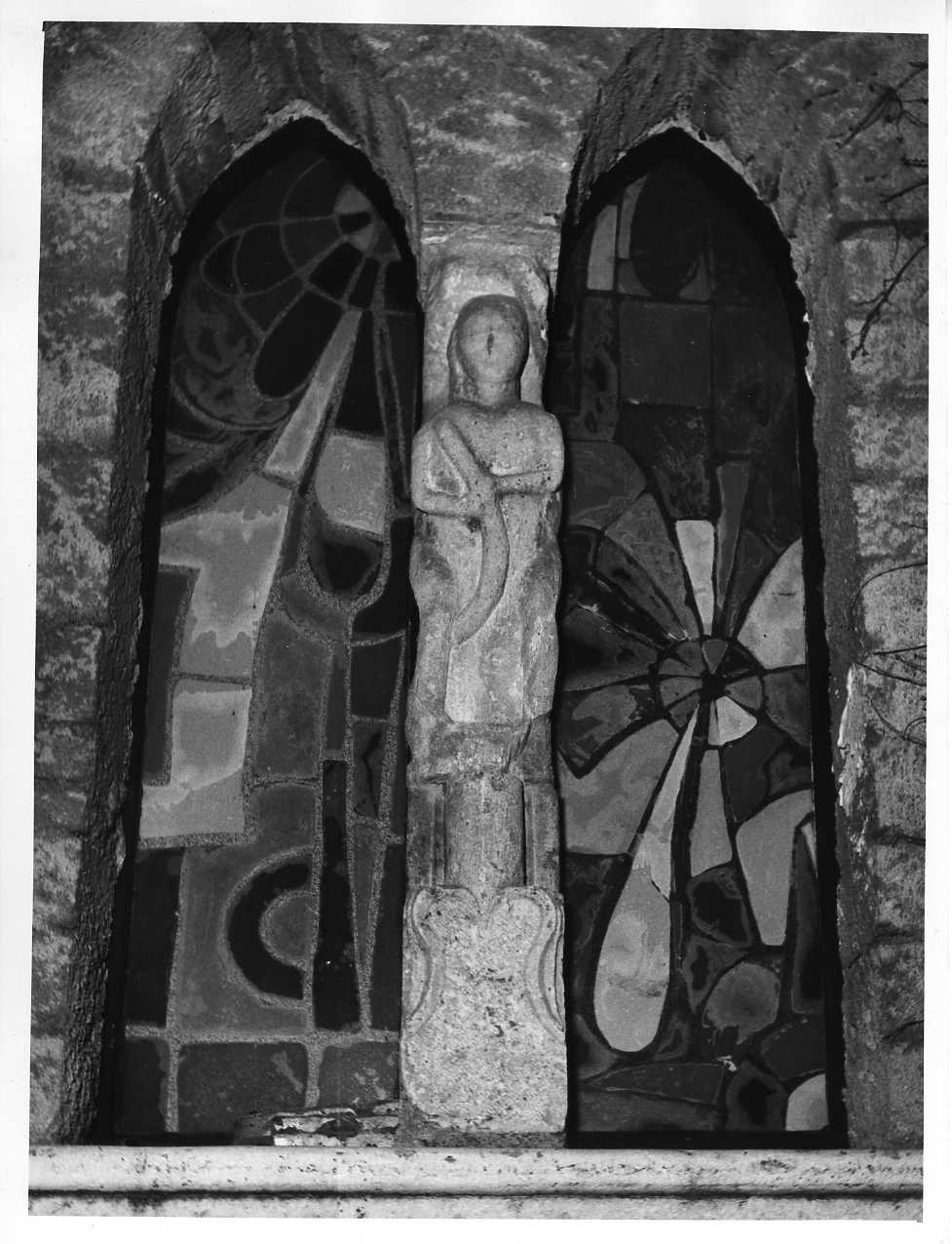 figura femminile (pilastrino) - bottega Italia meridionale (secc. XIII/ XIV)