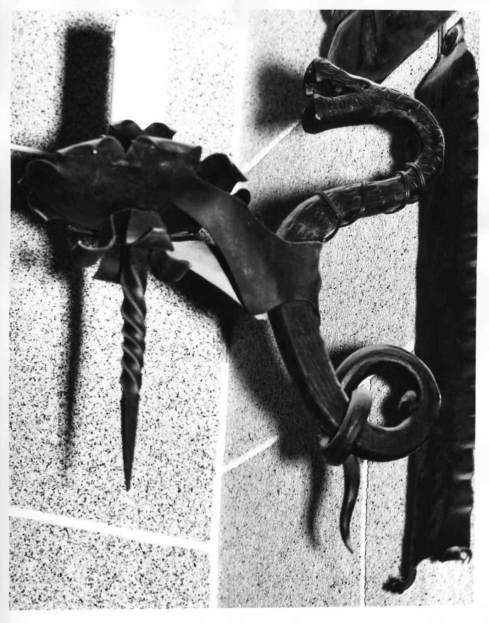 candeliere da parete, serie - produzione Italia meridionale (secc. XIX/ XX)