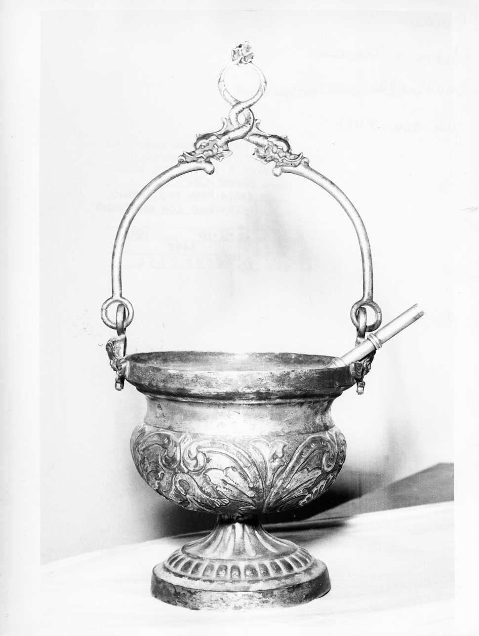 secchiello per l'acqua benedetta - produzione Italia centro-meridionale (fine/inizio secc. XVII/ XVIII)