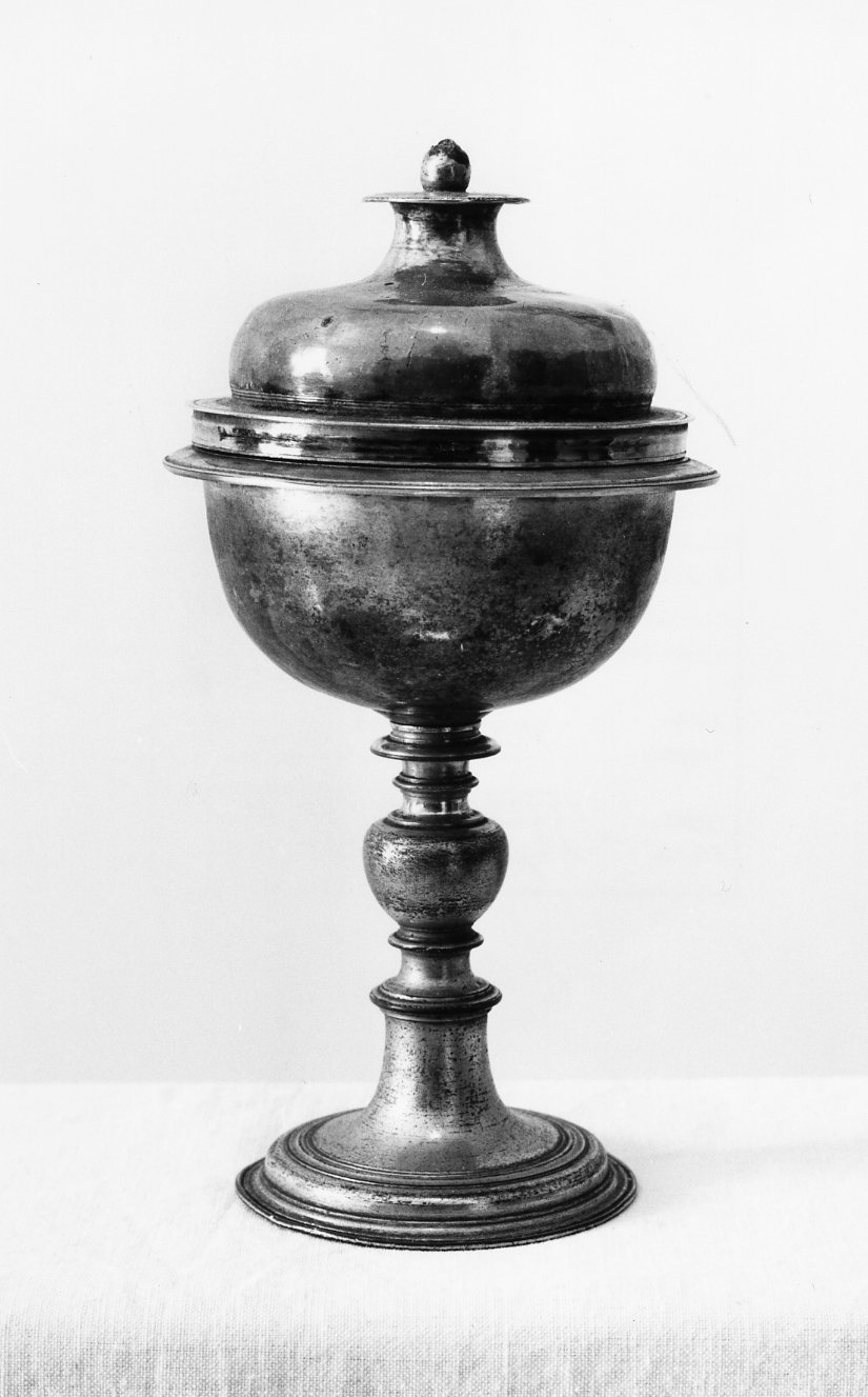 pisside - bottega molisana (fine/inizio secc. XIX/ XX)