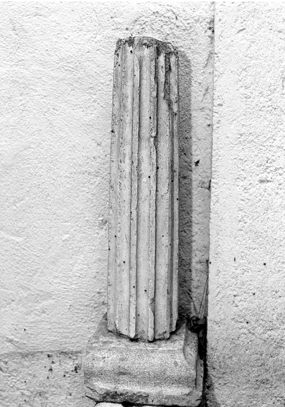 fusto di colonna, frammento - bottega Italia meridionale (secc. XIV/ XVIII)