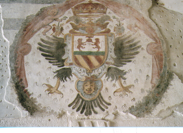 Aquila Asburgica di Carlo V/ stemma dei Savelli/ putti che sostengono insegne religiose e militari (dipinto) - ambito molisano (sec. XVII)