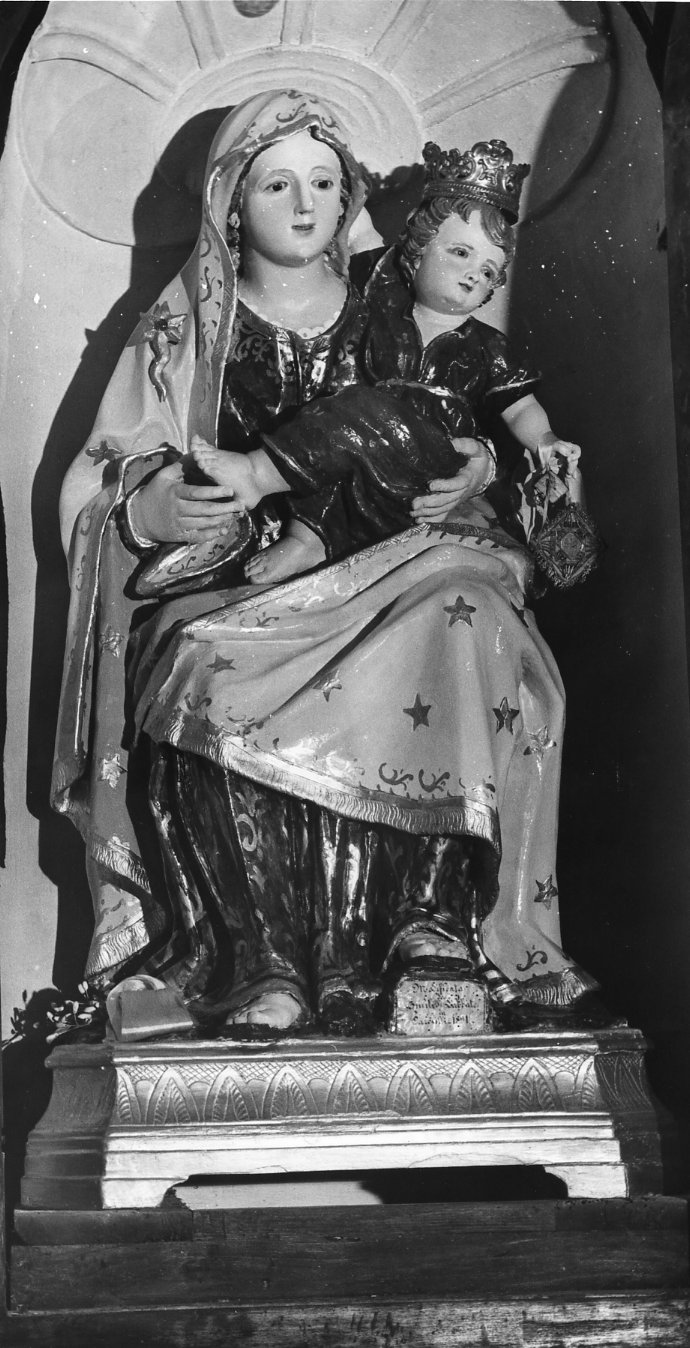 Madonna con Bambino (statua) di Labbate Emilio (sec. XIX)