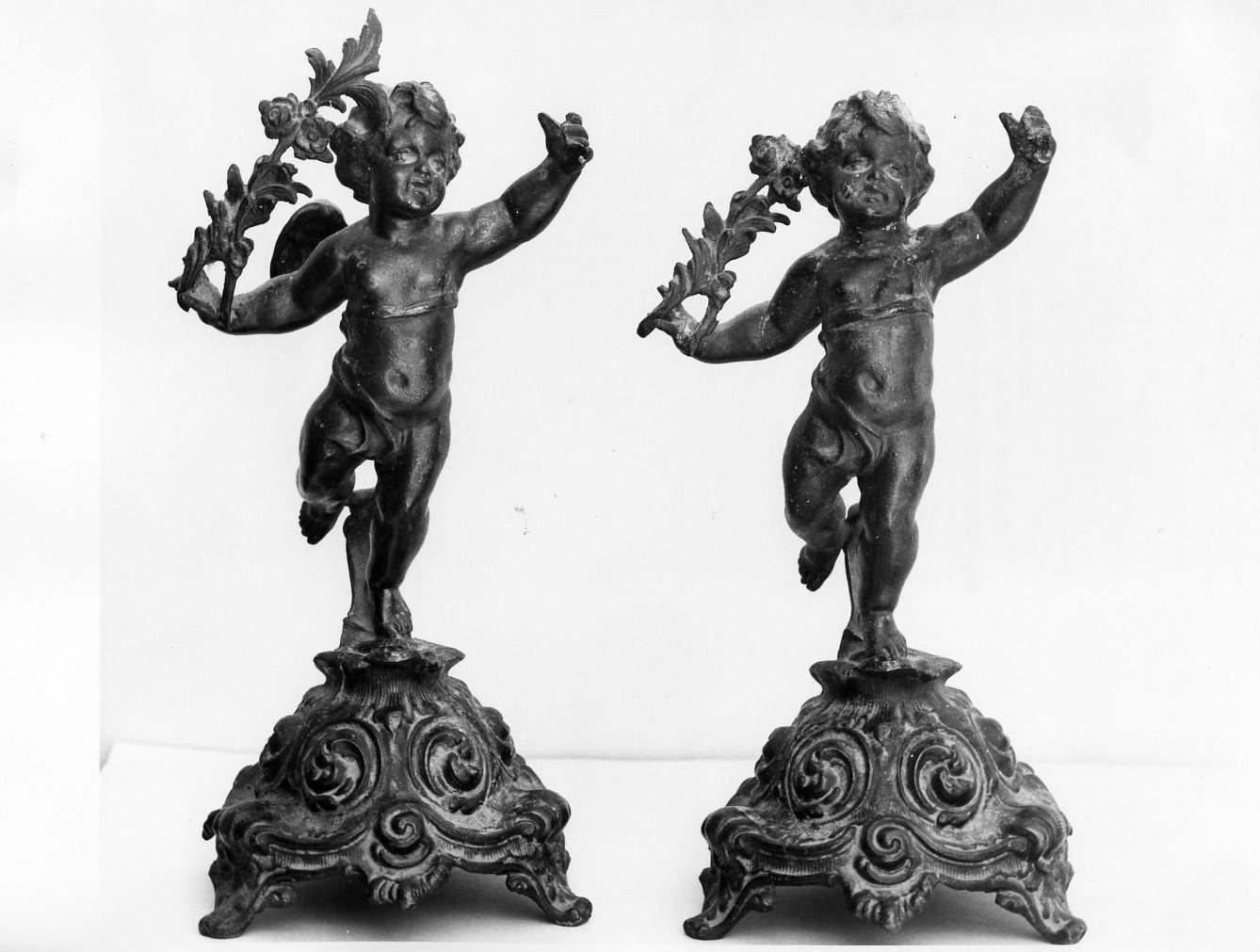 angeli (scultura, coppia) - bottega Italia meridionale (sec. XIX)