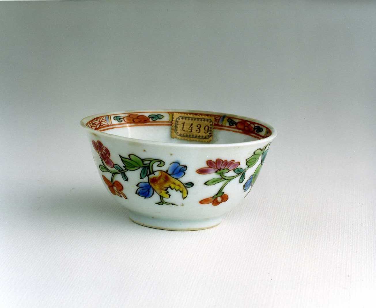 tazza, coppia - produzione europea (sec. XVIII)