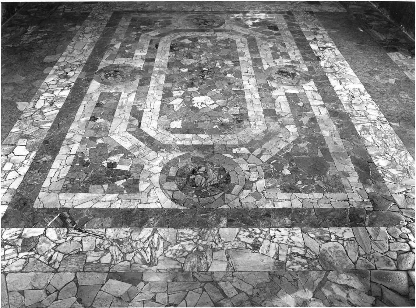 pavimento - bottega Italia meridionale (primo quarto sec. XX)