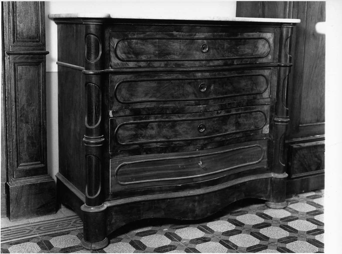 cassettone - bottega Italia centro-meridionale (fine sec. XIX)