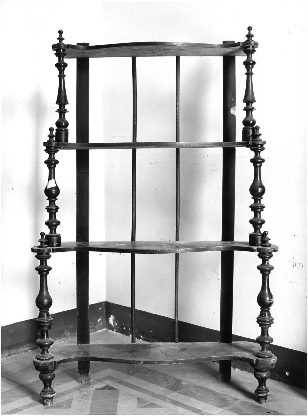 étagère - bottega Italia centro-meridionale (primo quarto sec. XX)