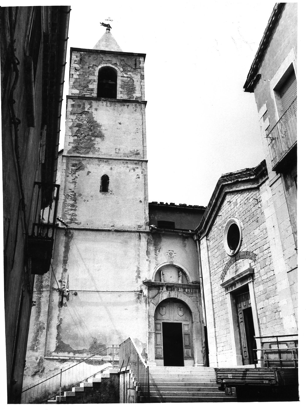 portale maggiore - bottega Italia meridionale (secc. XVI/ XIX)